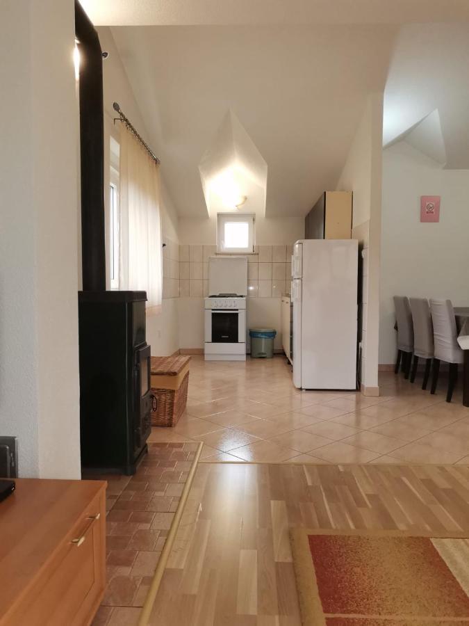 Trilj Apartman Jurika Екстер'єр фото