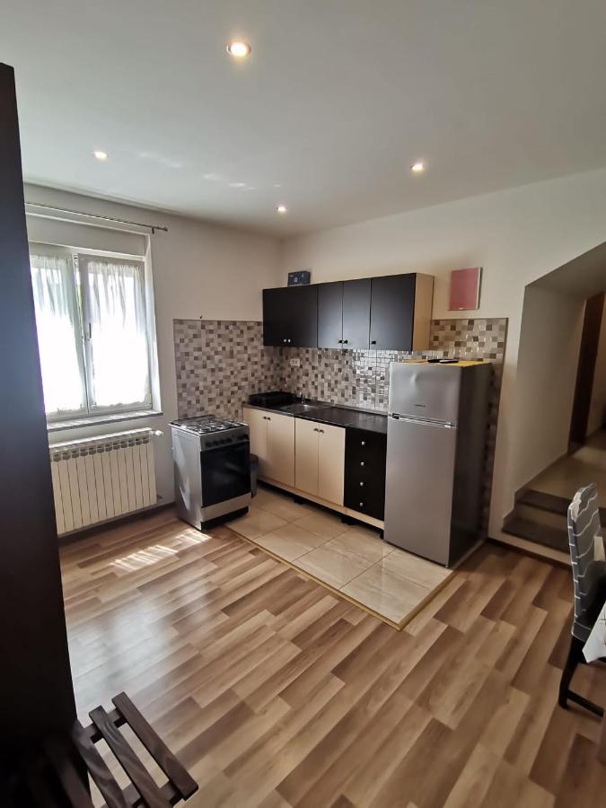 Trilj Apartman Jurika Екстер'єр фото