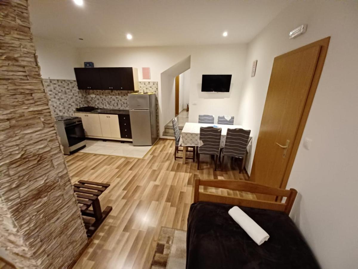 Trilj Apartman Jurika Екстер'єр фото