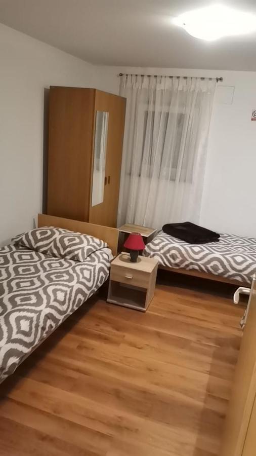 Trilj Apartman Jurika Екстер'єр фото
