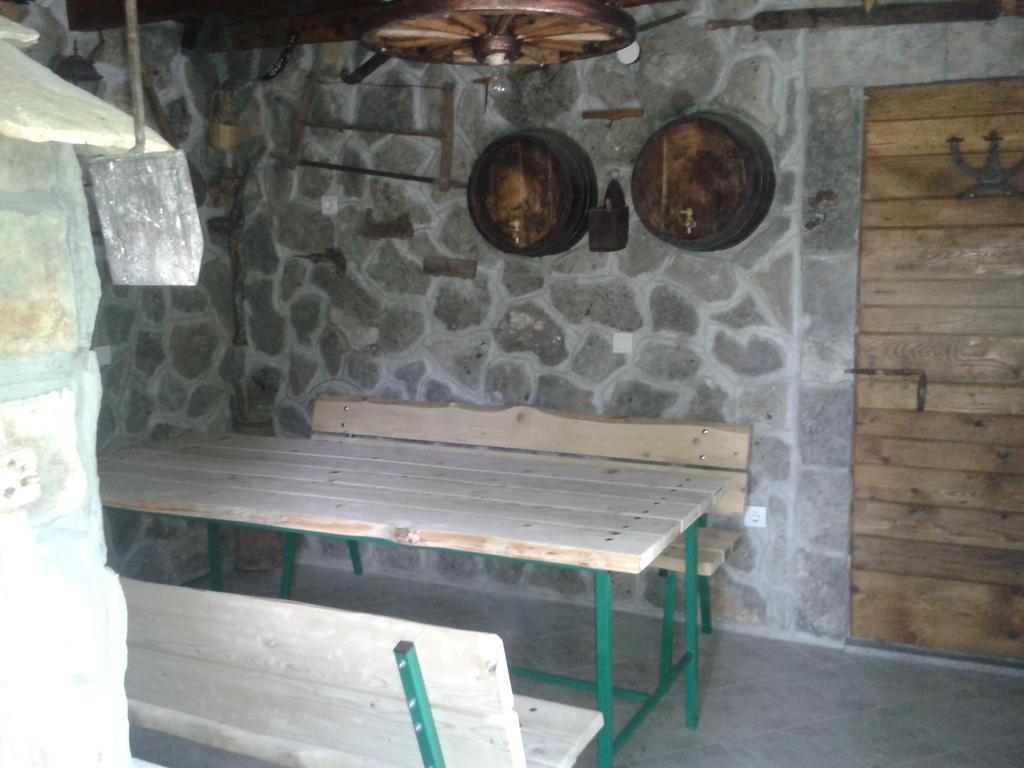 Trilj Apartman Jurika Екстер'єр фото
